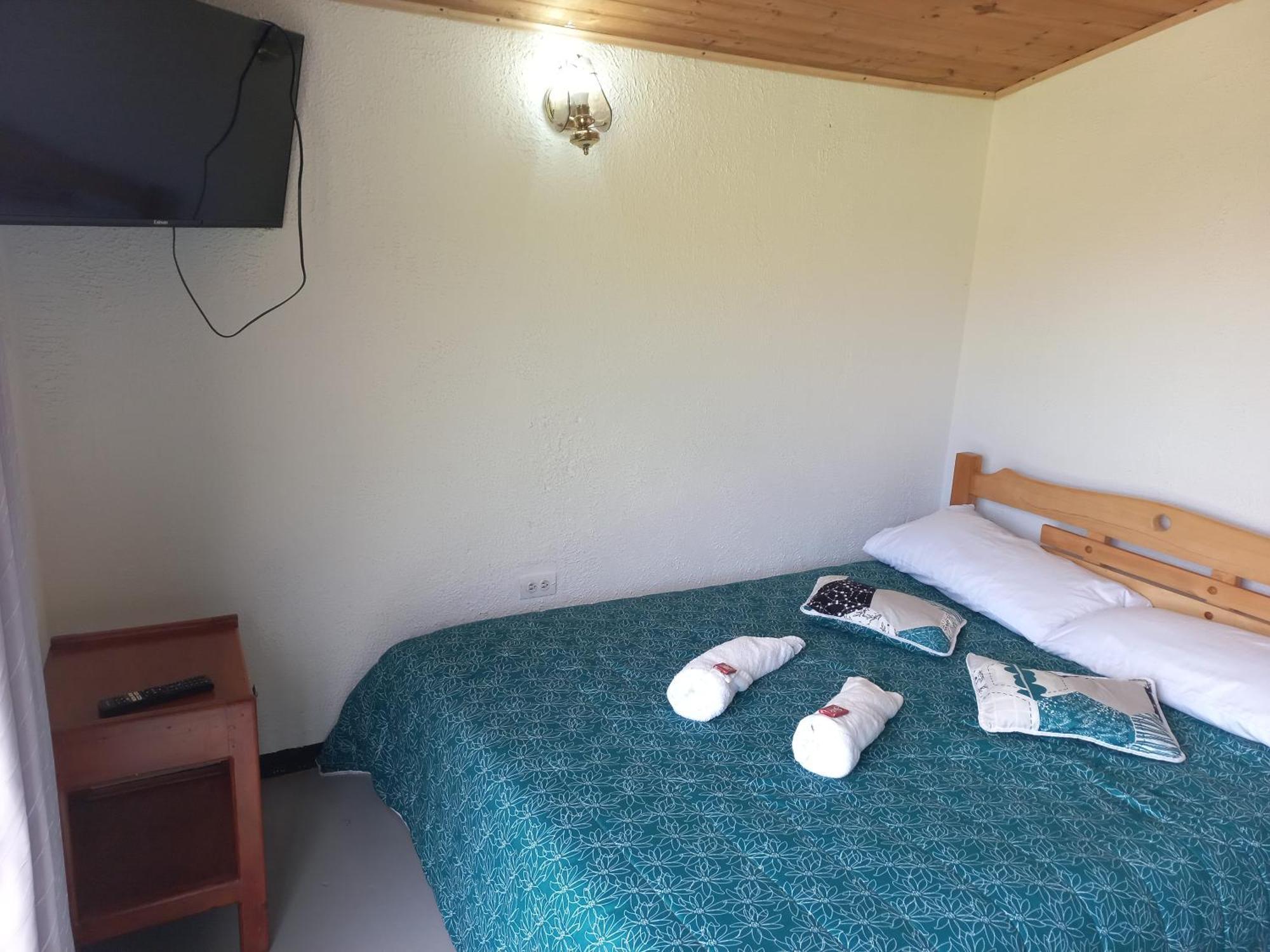 Hospedaje Y Camping Del Rio Mongui Ngoại thất bức ảnh