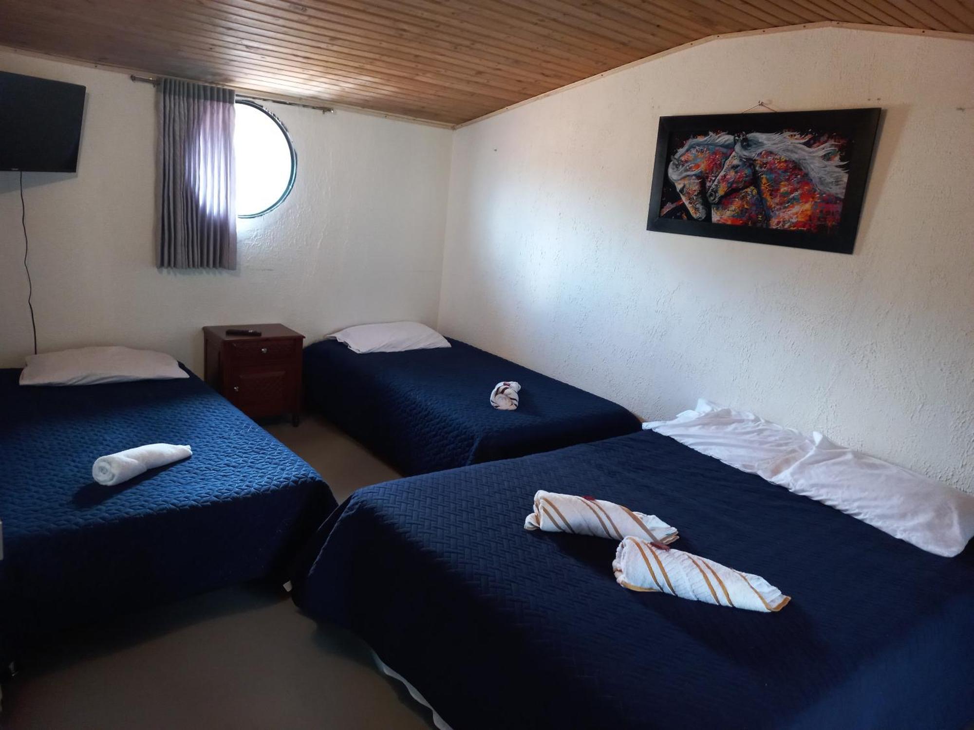 Hospedaje Y Camping Del Rio Mongui Ngoại thất bức ảnh